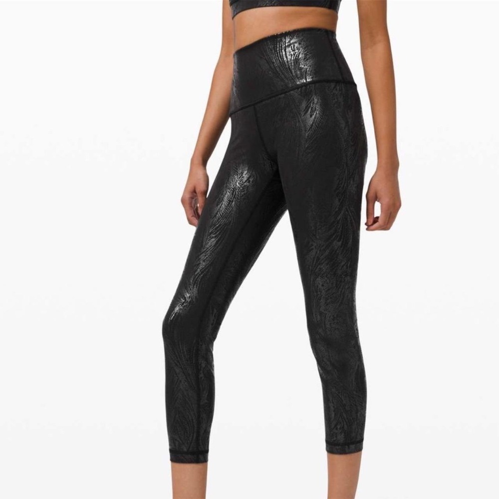 Lululemon Wunder Under High-Rise Foil Leggings Black Pattern Size 4 NWOT